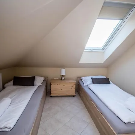 Panzio Bed & Breakfast *