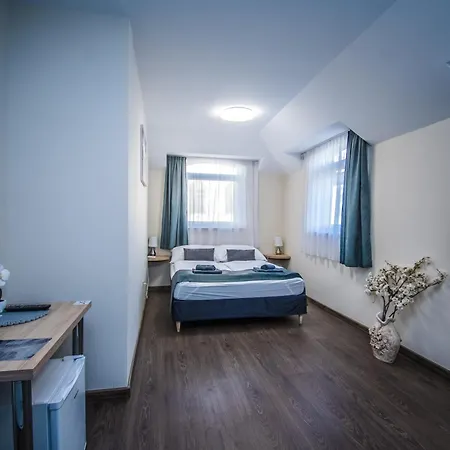 Panzio Bed & Breakfast *